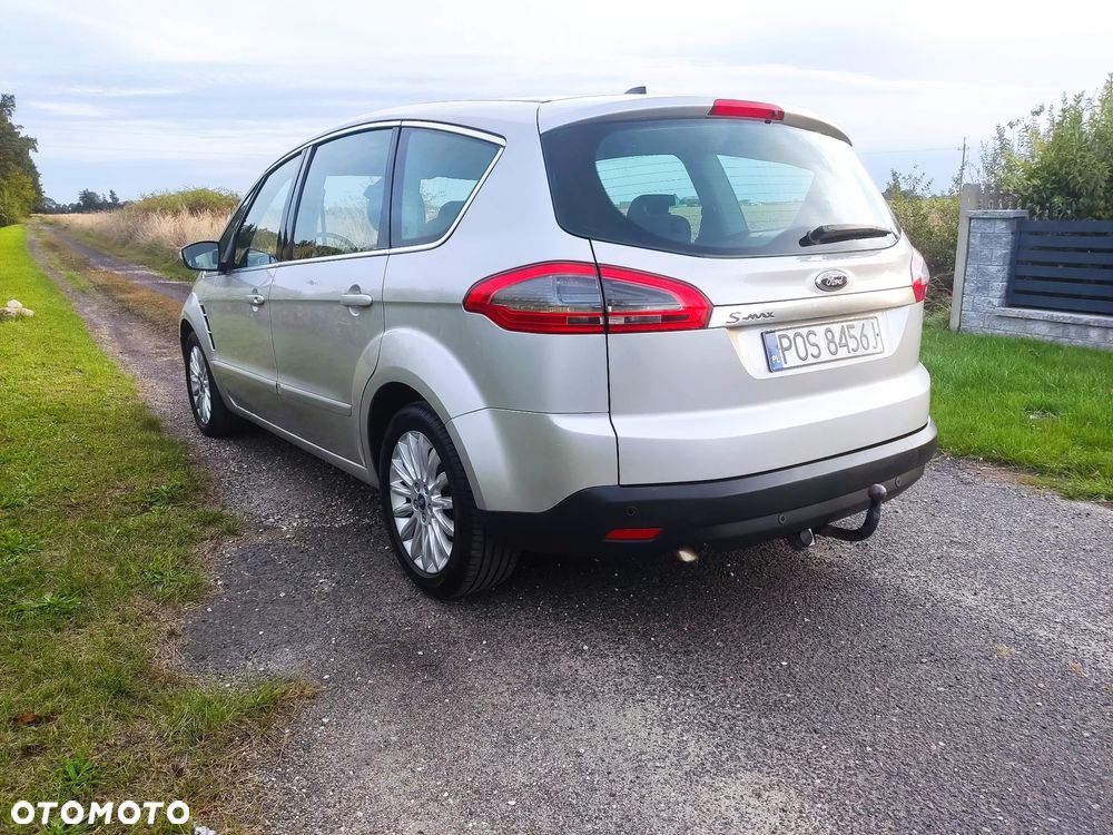 Ford S-Max - 12