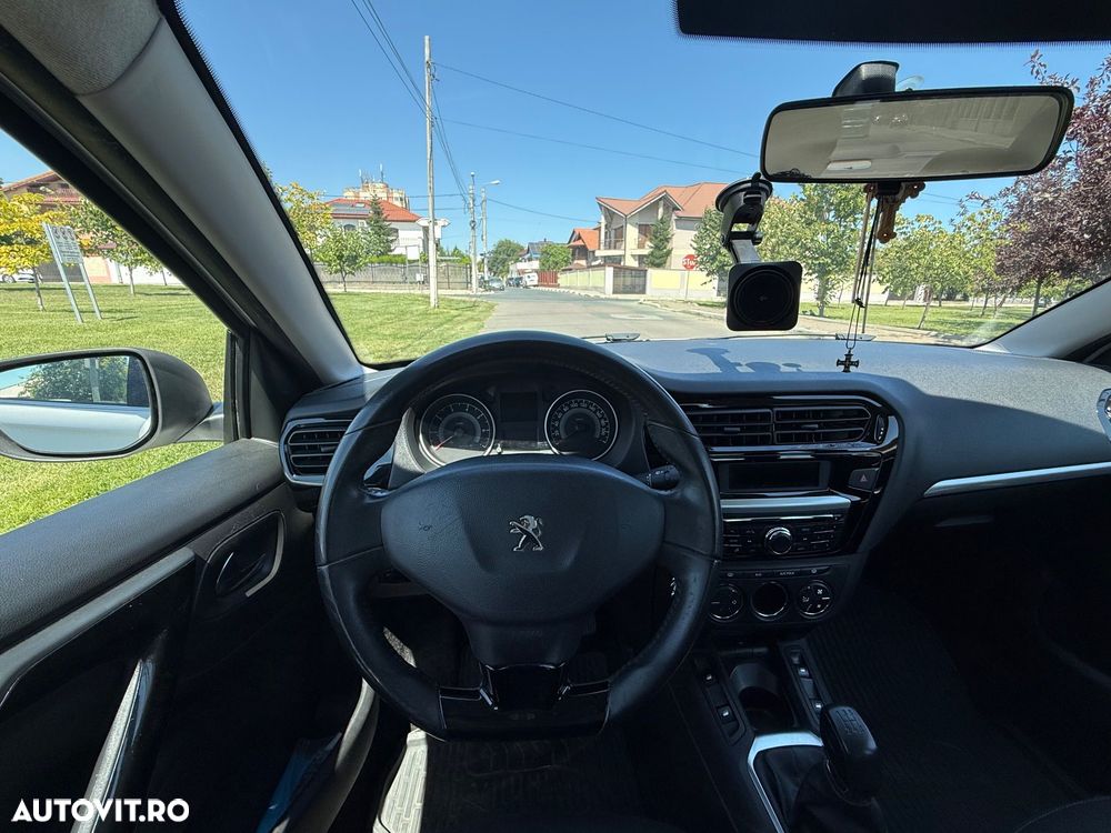 Peugeot 301 1.6 BlueHDI FAP Allure - 12