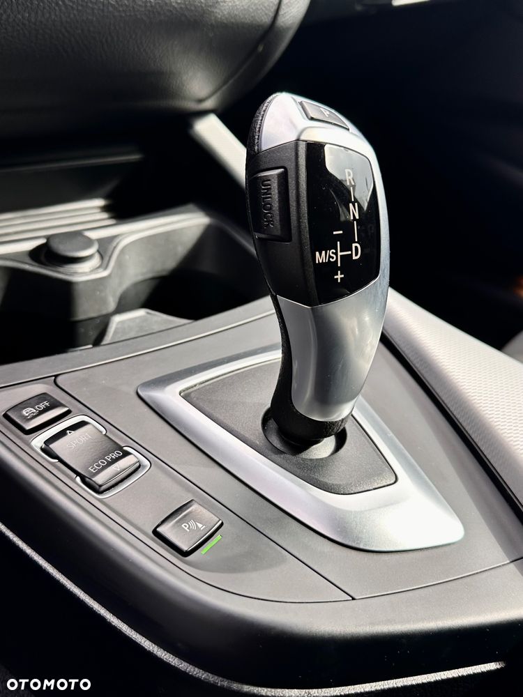 BMW Seria 1 - 19