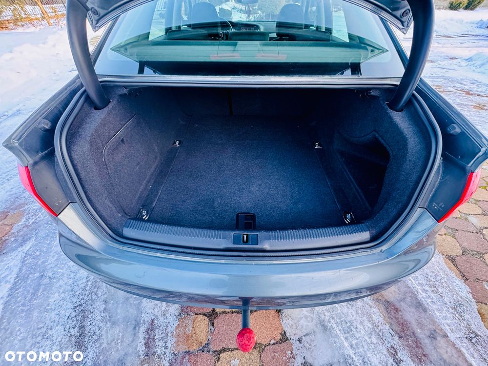 Audi A4 Limousine - 28