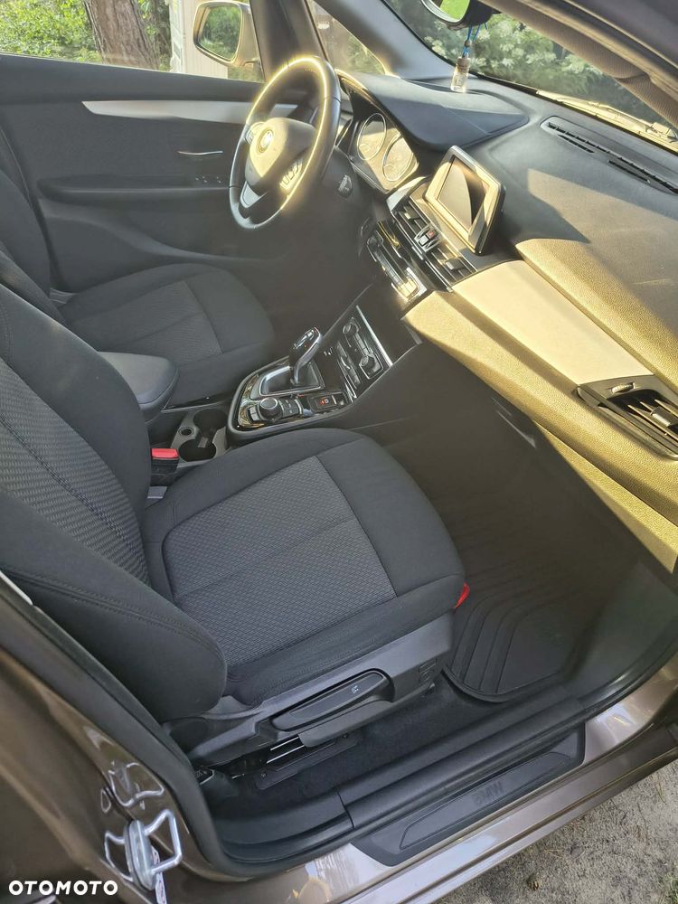 BMW Seria 2 218i - 6