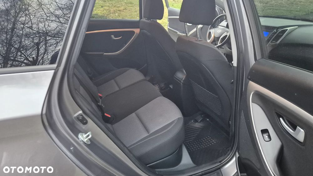 Hyundai i30 1.4 CRDi Advantage - 9