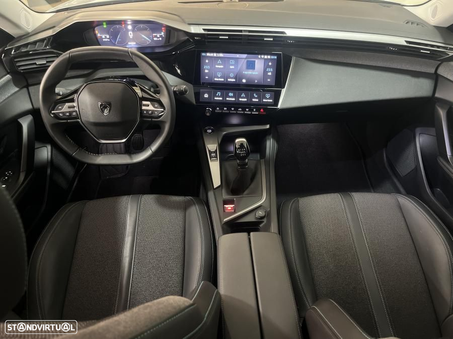 Peugeot 308 1.2 PureTech Allure Pack - 24
