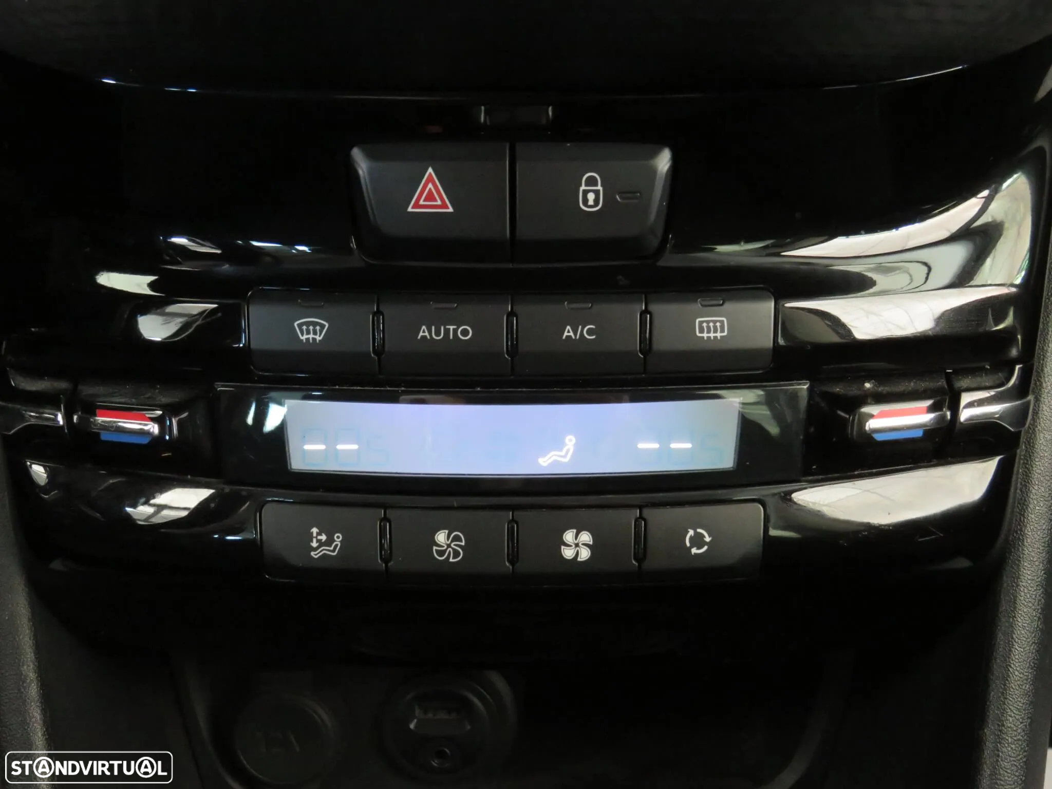 Peugeot 208 1.2 PureTech Allure - 37