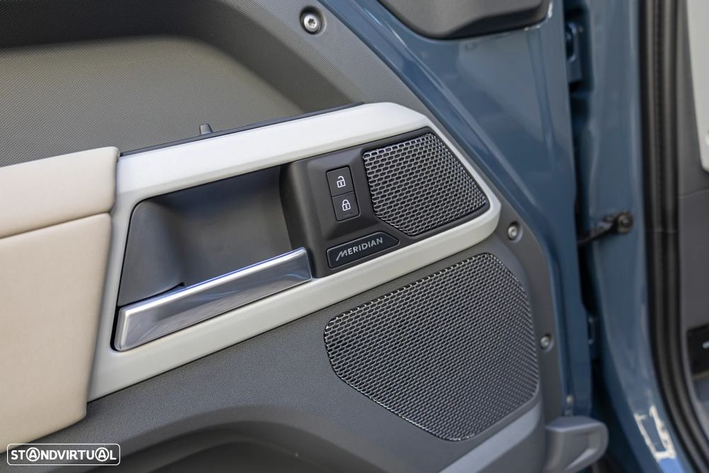 Land Rover Defender 3.0 I6 90 AWD SE - 7