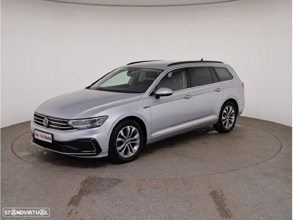 VW Passat Variant - 2