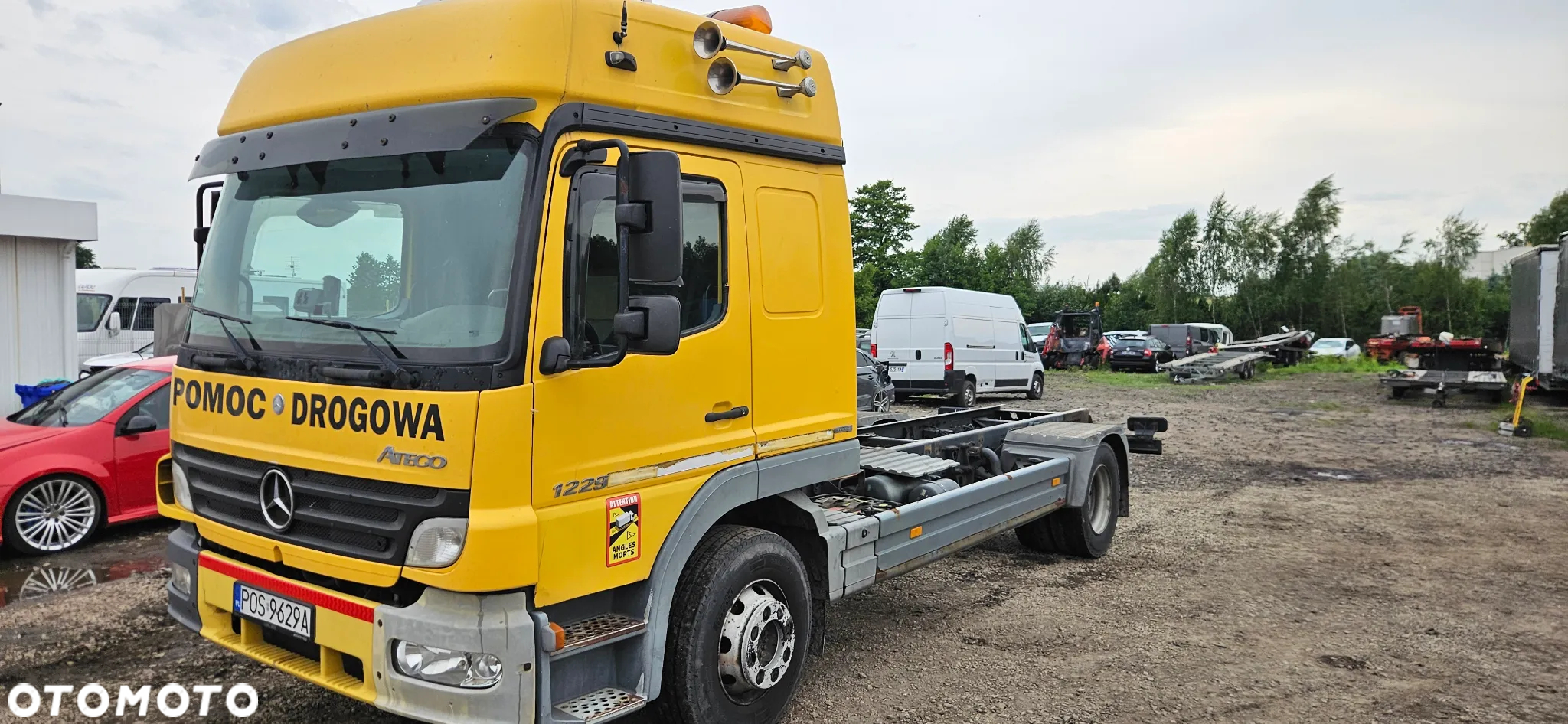 Mercedes-Benz ATEGO - 9