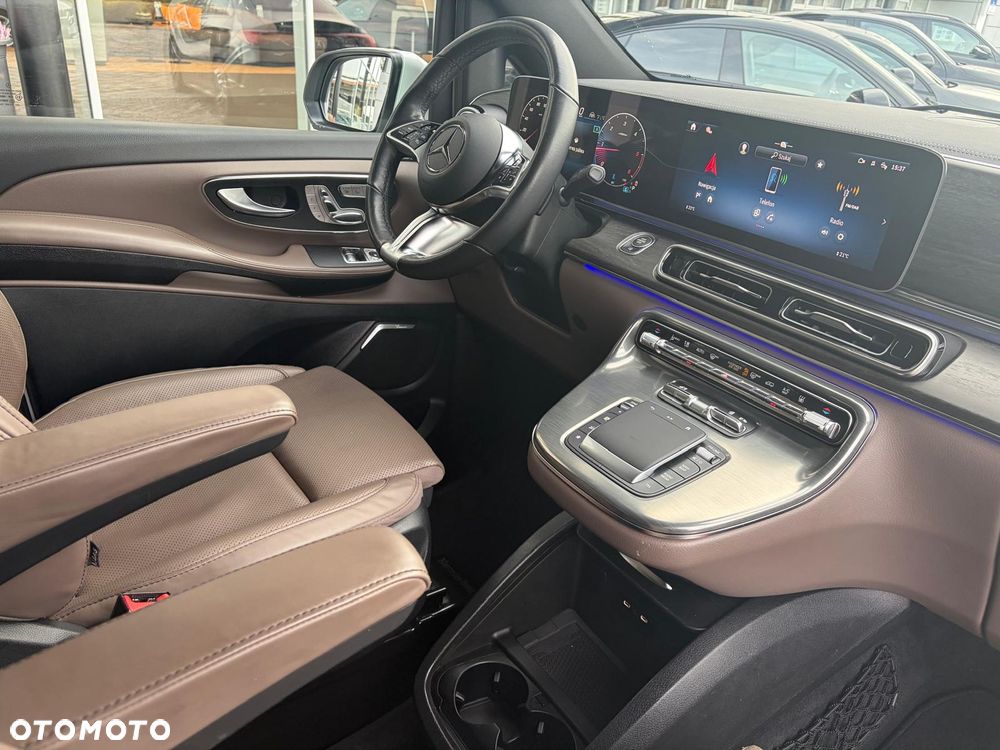 Mercedes-Benz Klasa V 2025