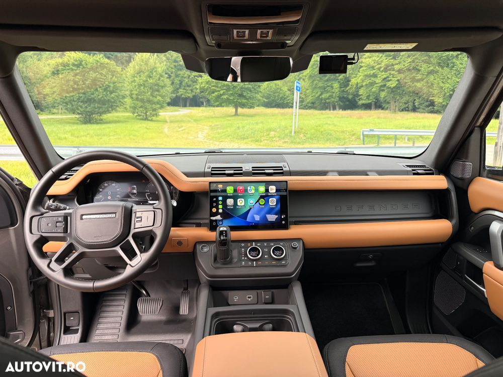 Land Rover Defender - 8