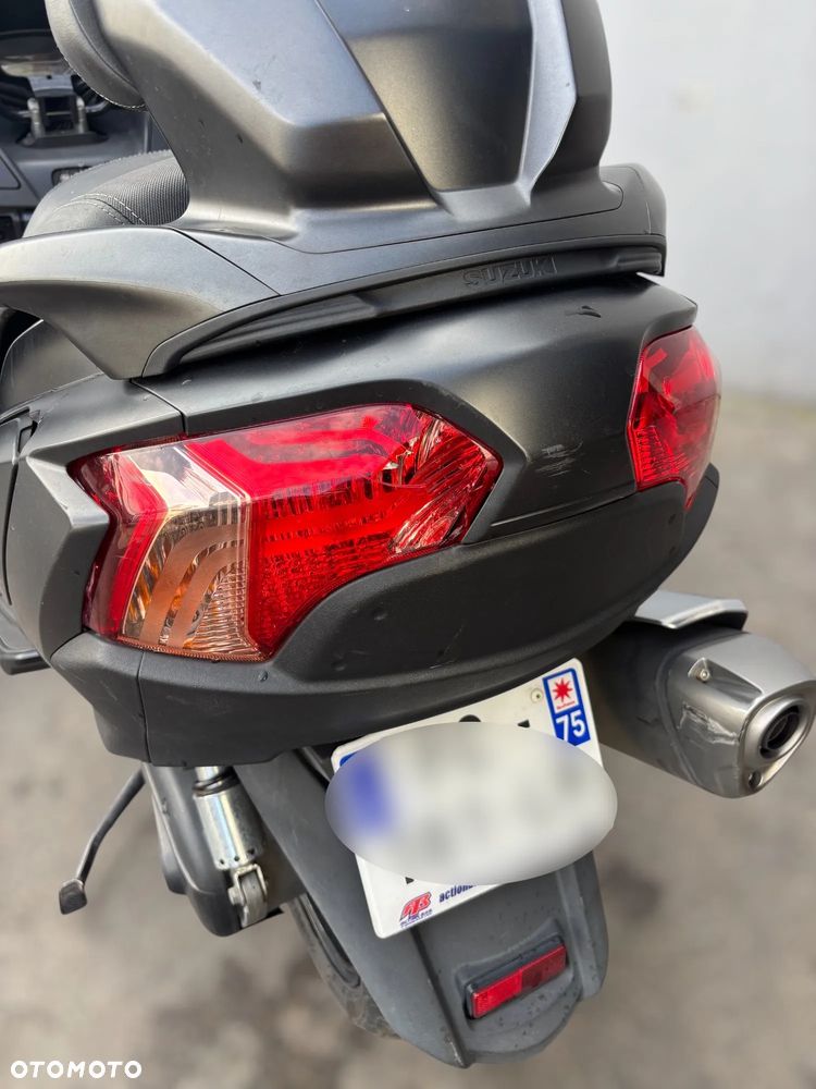 Suzuki Burgman - 16