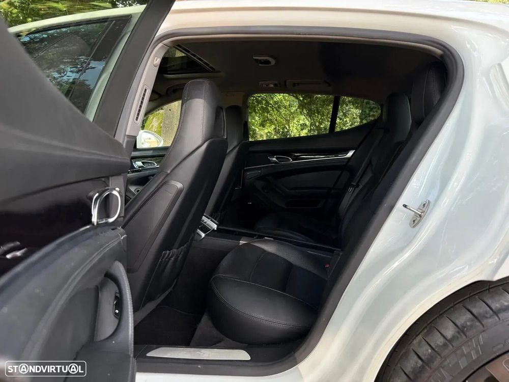 Porsche Panamera - 14