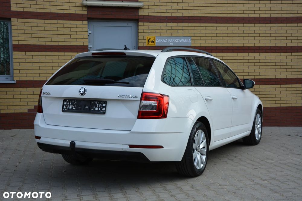 Skoda Octavia 1.6 TDI Premium Edition - 26
