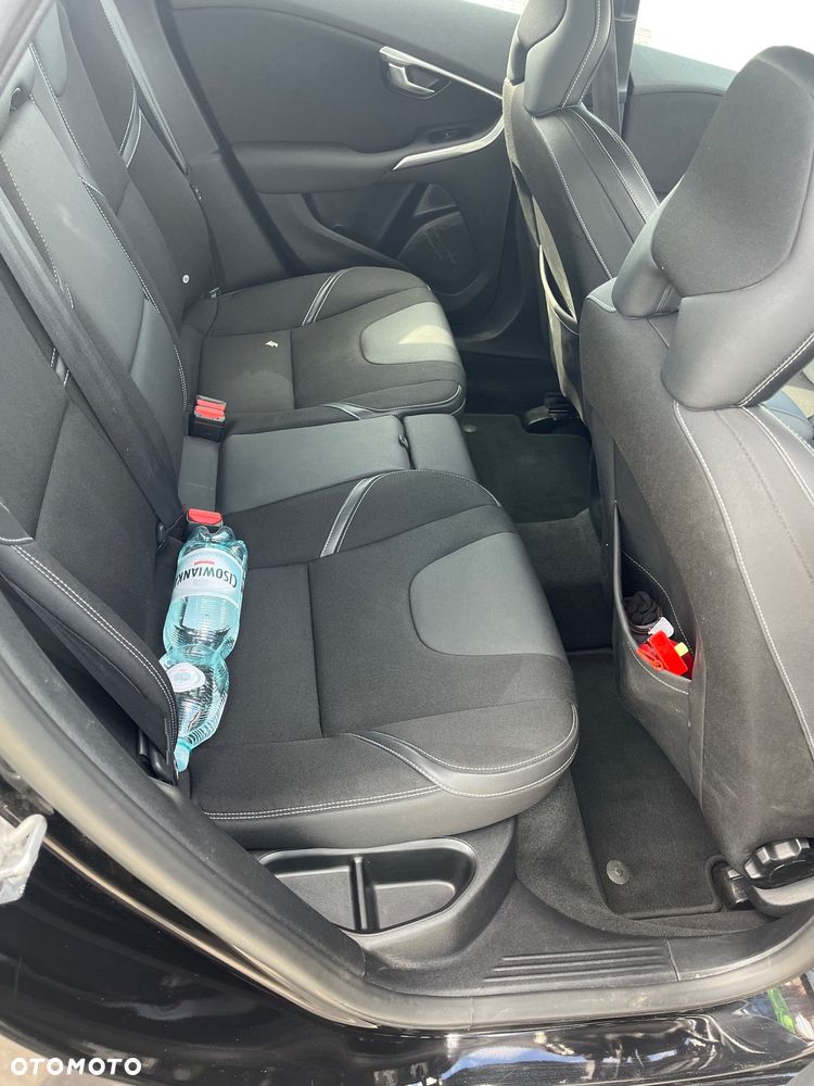 Volvo V40 T2 Drive-E Momentum - 19