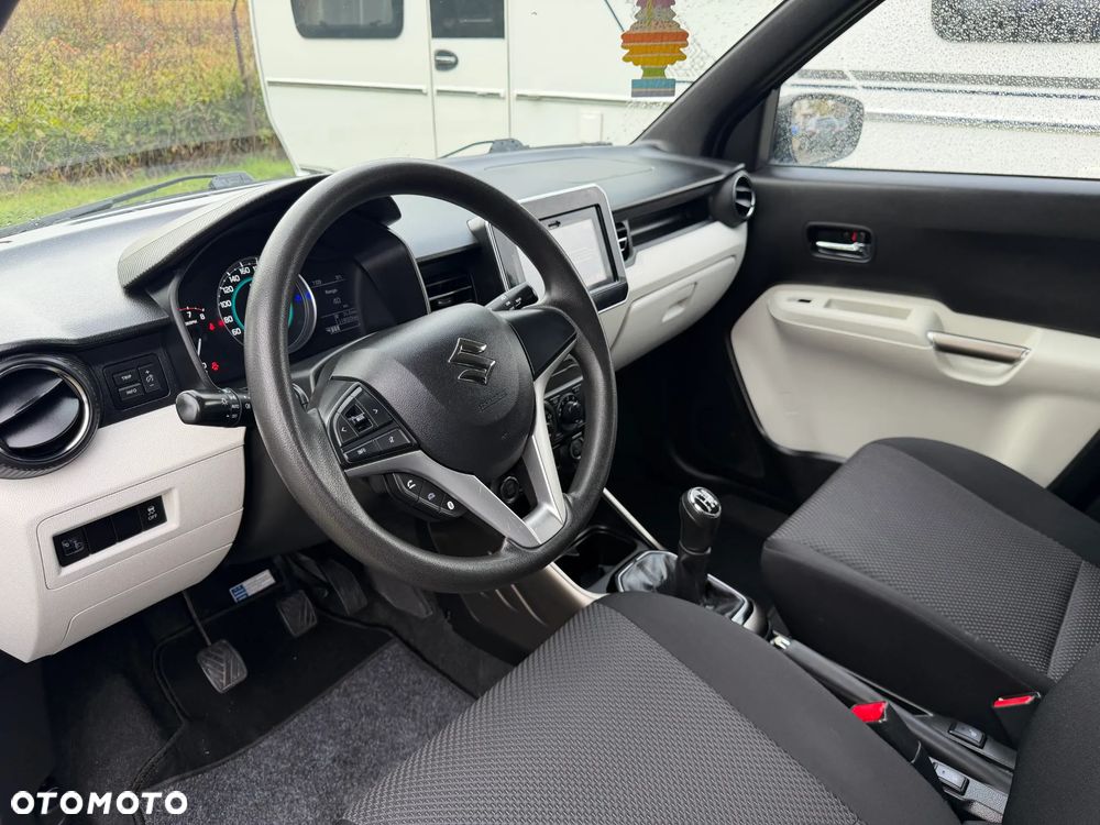 Suzuki Ignis - 10