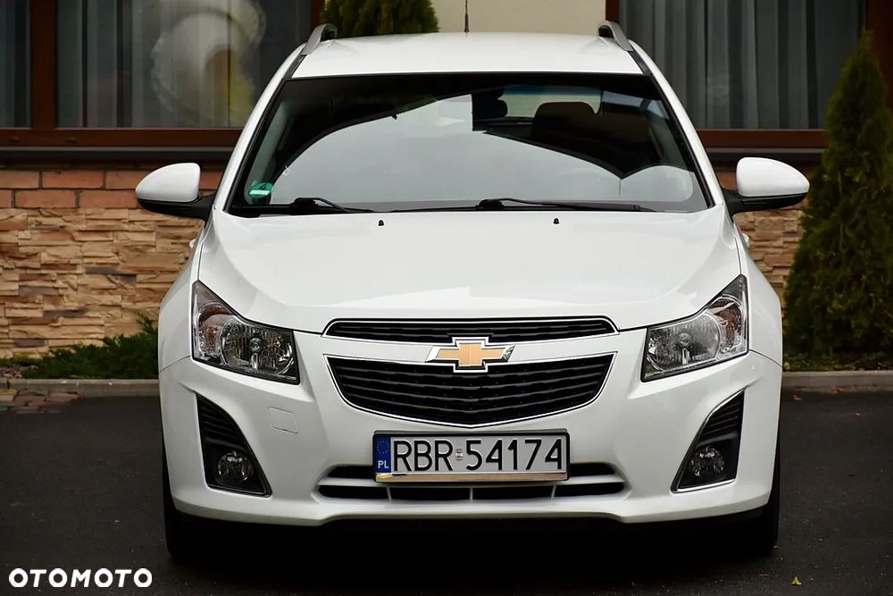 Chevrolet Cruze Station Wagon 1.6 LS+ - 15