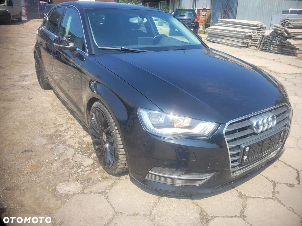 Audi A3 Sportback 1.6 TDI DPF Ambition - 16