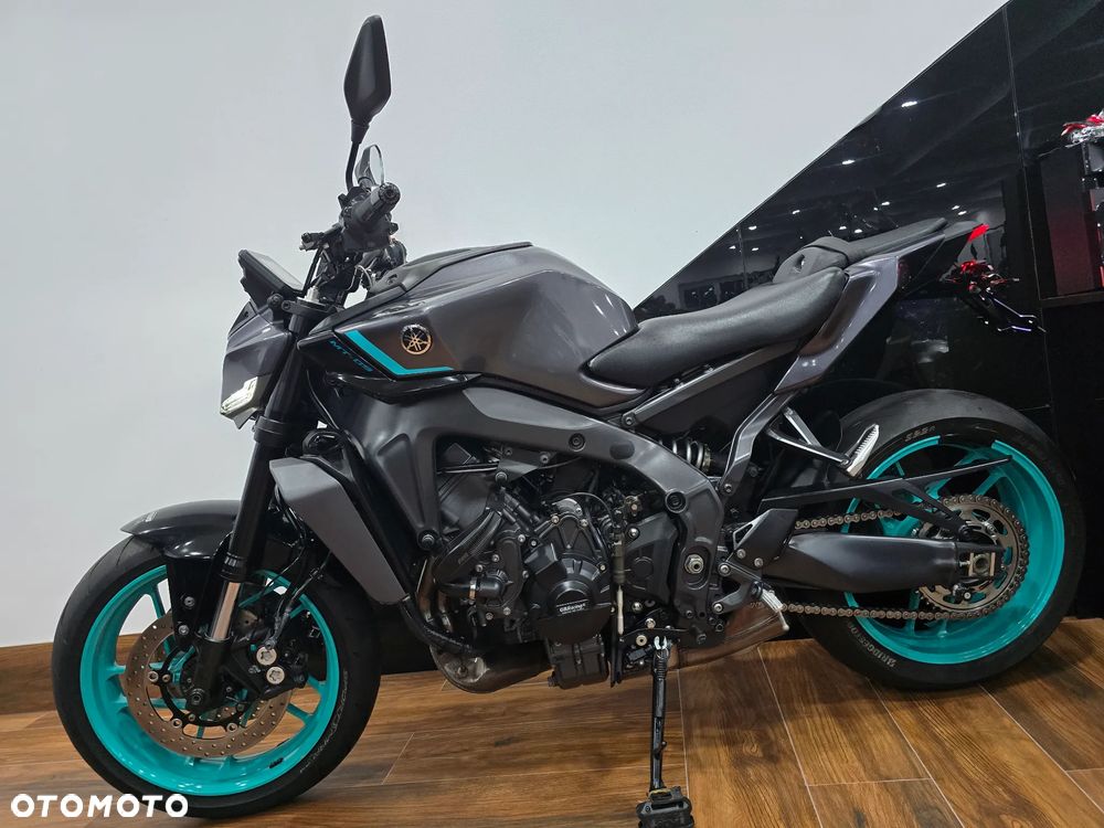 Yamaha MT - 7