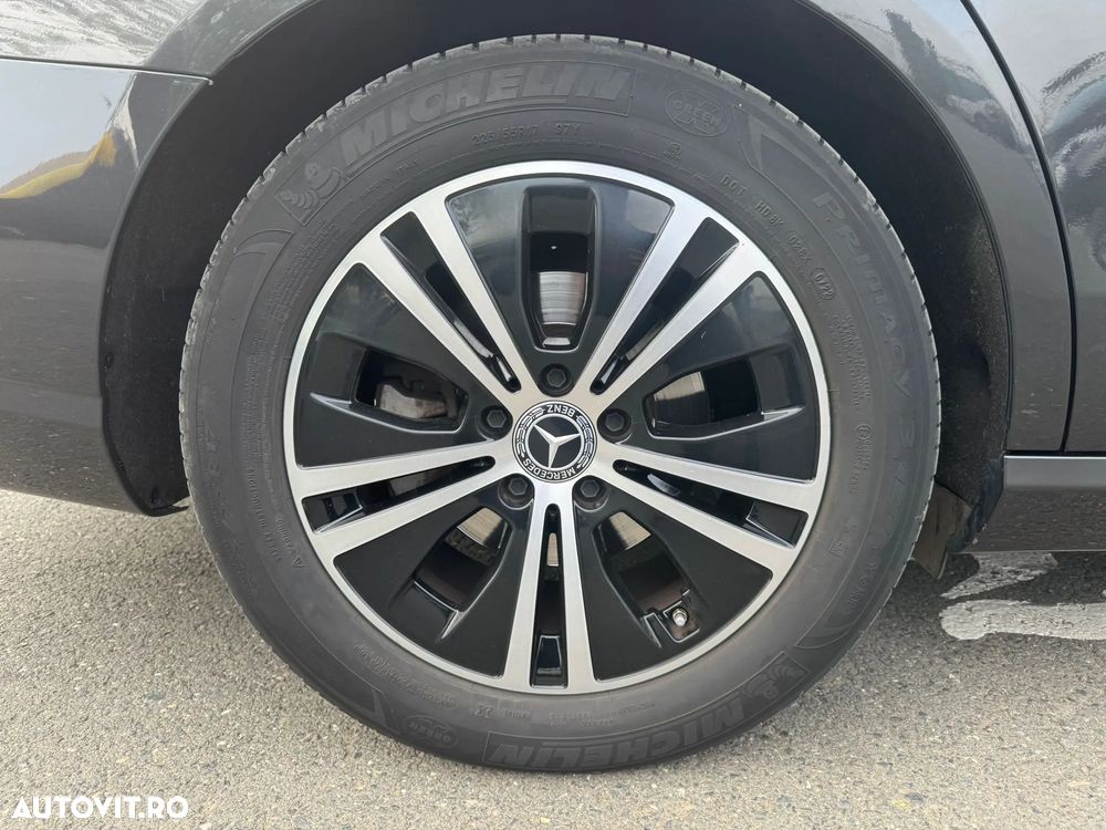 MERCEDES-BENZ E-Class 2023 — imagine 28