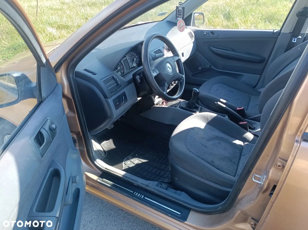 Skoda Fabia - 6