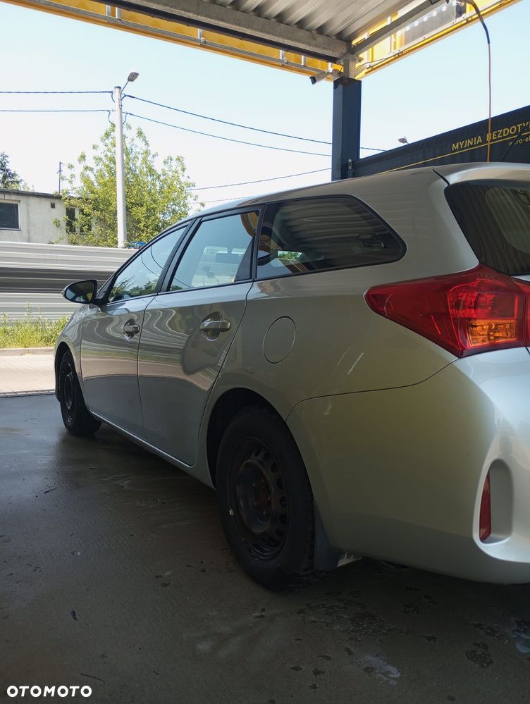 Toyota Auris - 3
