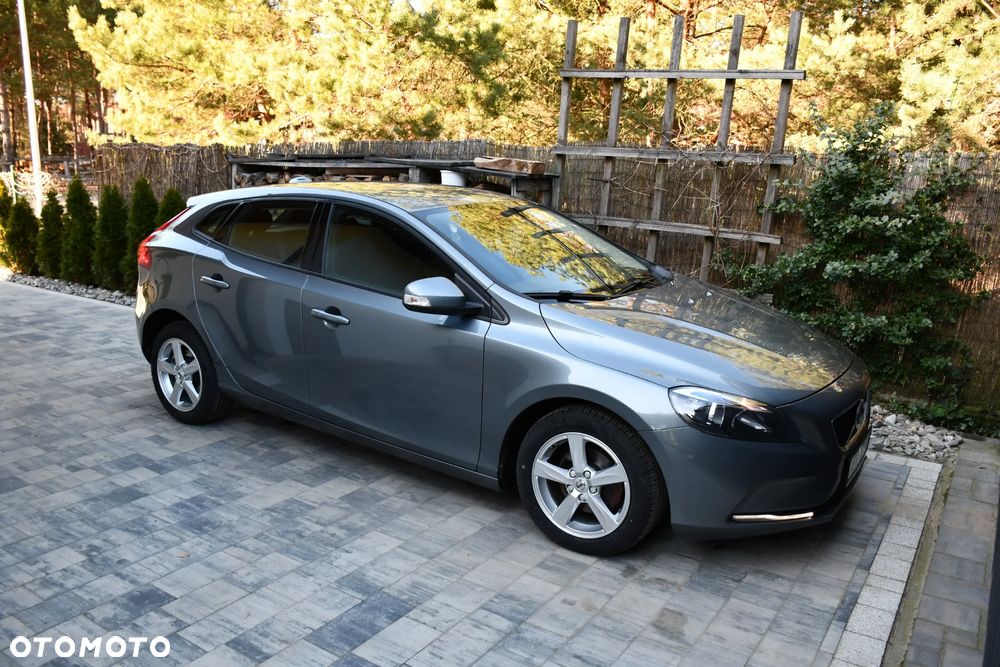 Volvo V40 D2 - 13
