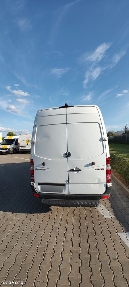 Mercedes-Benz SPRINTER 216 - 9