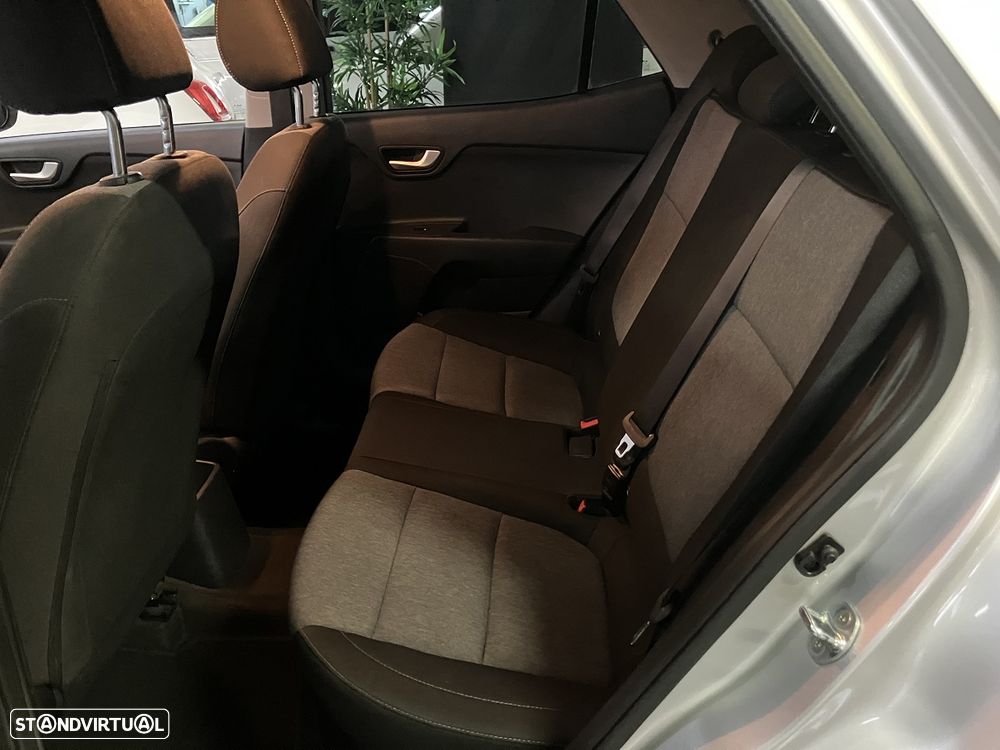 Kia Stonic 1.2 MPi Dynamic - 19