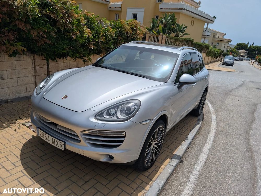 Porsche Cayenne Platinum Edition - 2