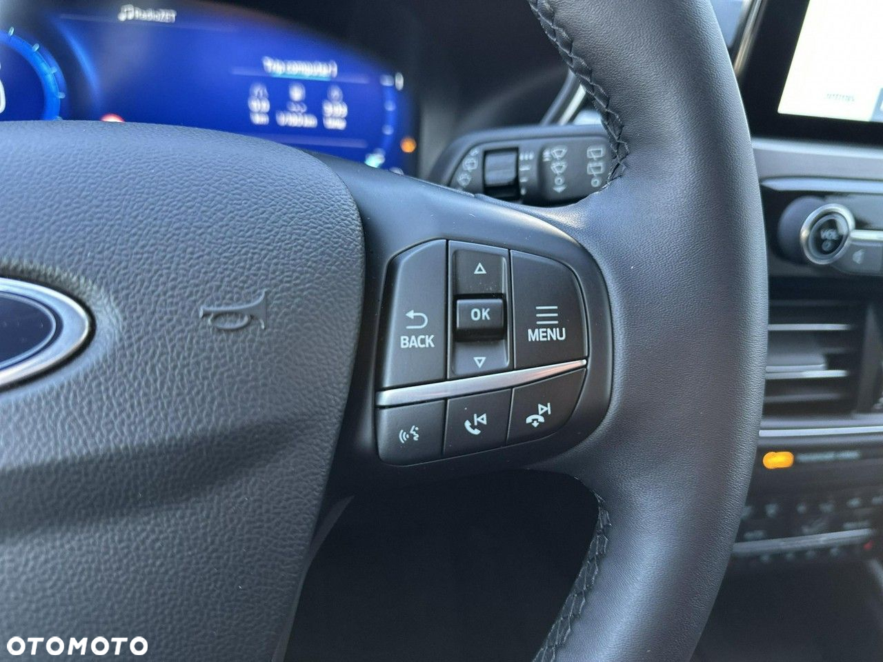 Ford Kuga - 14