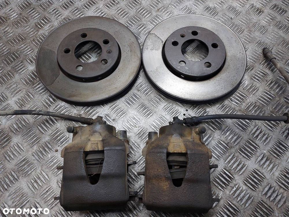 TARCZE HAMULCOWE PRZÓD + KLOCKI + ZACISKI SEAT LEON I 1.4 16V - 2