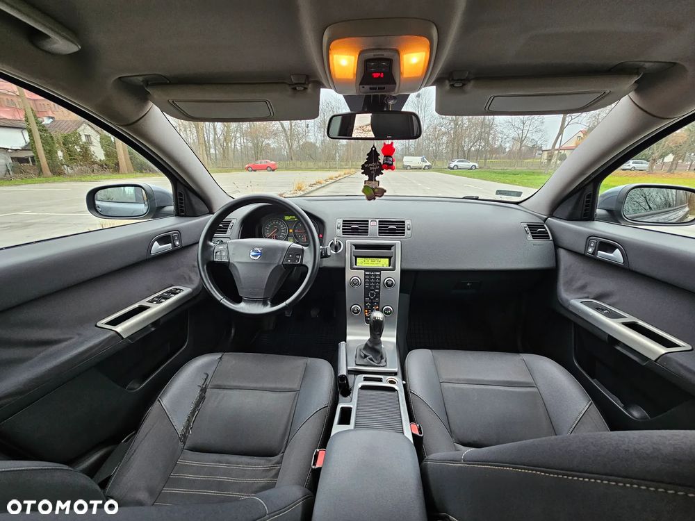 Volvo V50 2.0D Momentum - 11