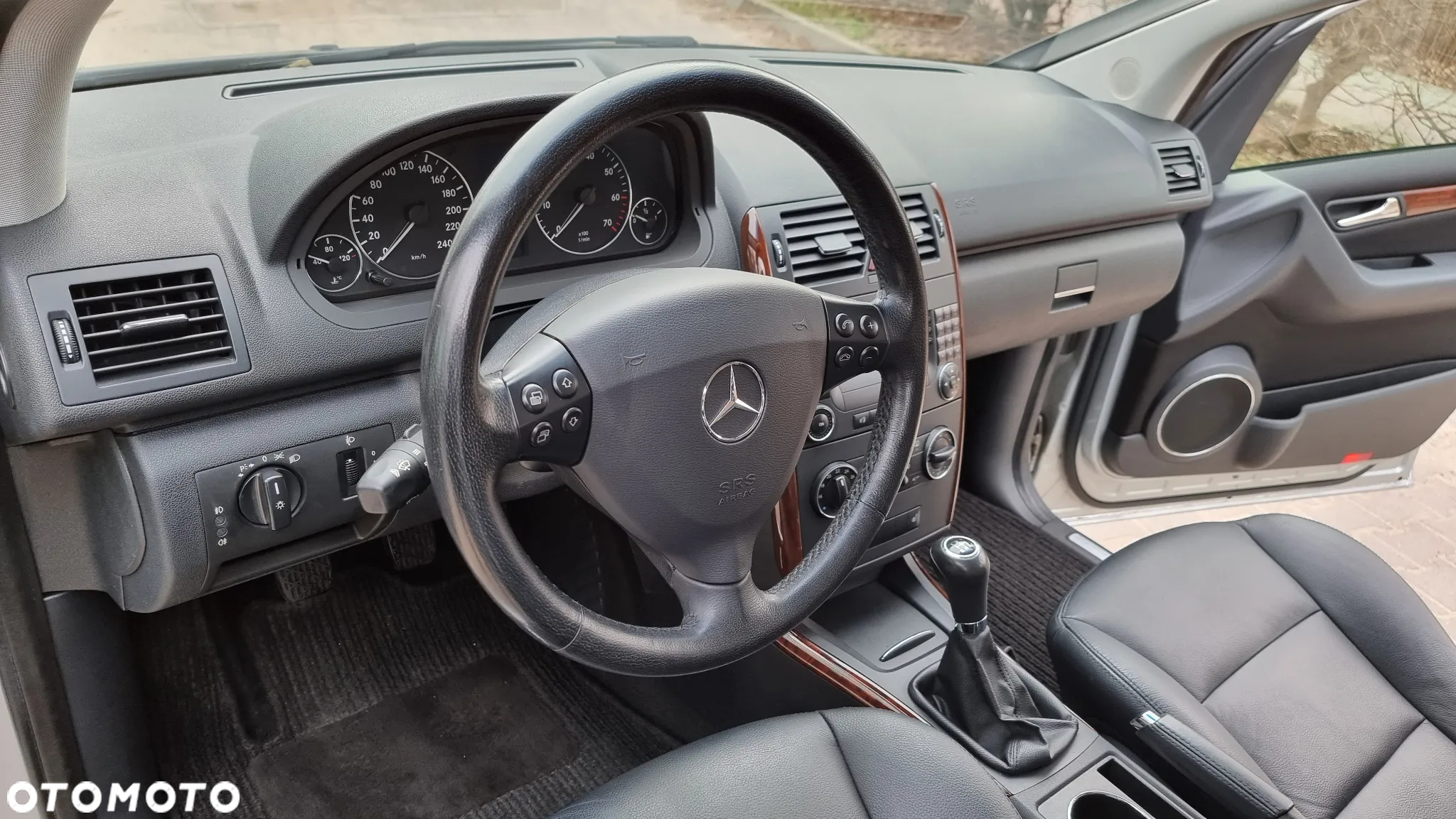 Mercedes-Benz Klasa A 200 Elegance Special Edition - 17
