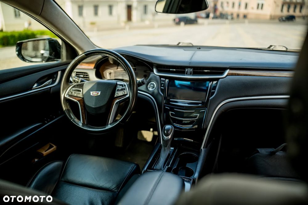 Cadillac XTS - 15