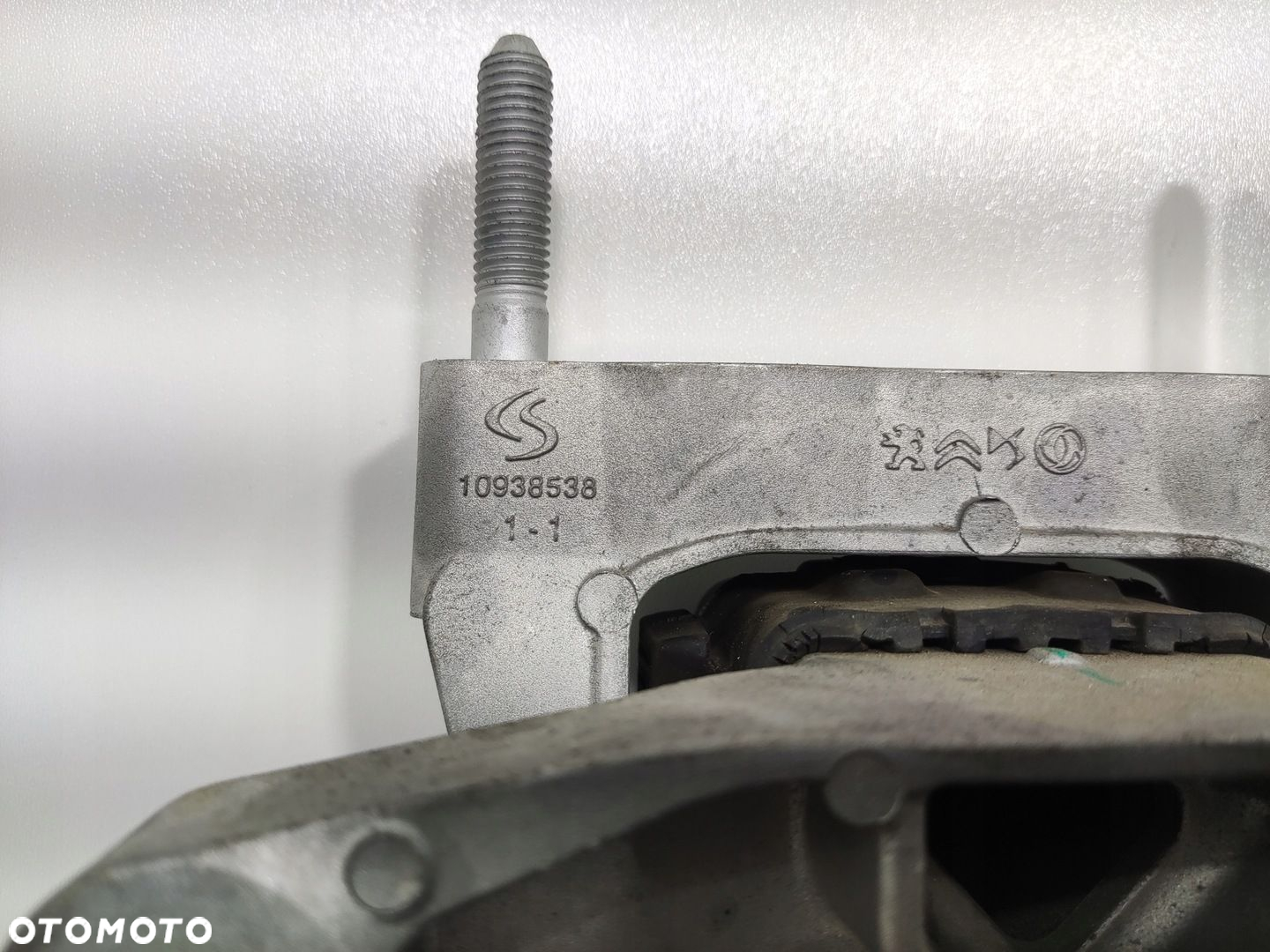 ŁAPA PODUSZKA SILNIKA OPEL CORSA E-CORSA ELEKTRYK 9826533880 2019-2024 - 4