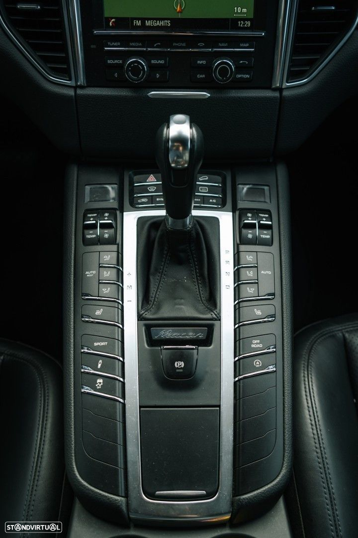 Porsche Macan S - 22