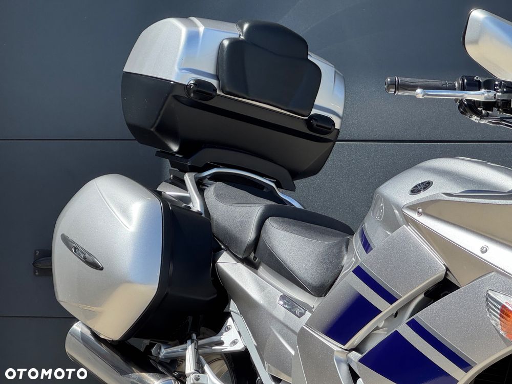 Yamaha FJR - 6