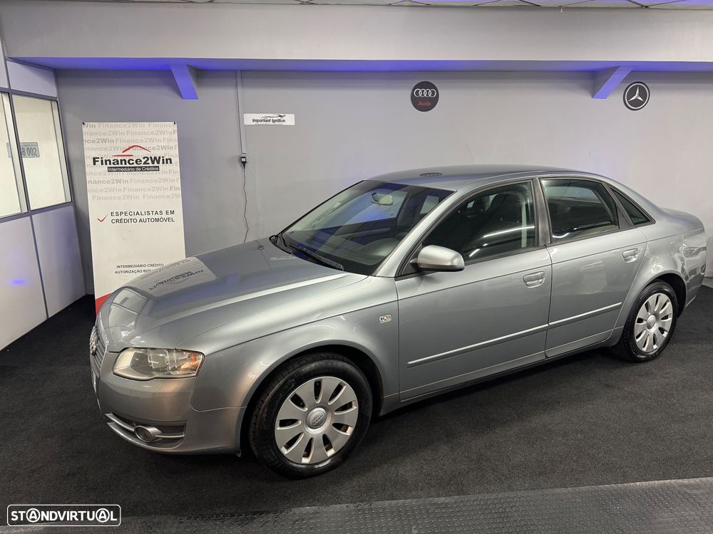 Audi A4 2.0 TDI exclusive - 2