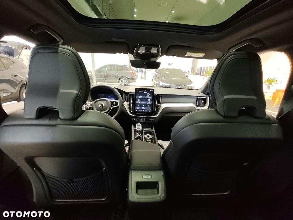 Volvo XC 60 B5 B AWD Ultimate Black Edition - 24
