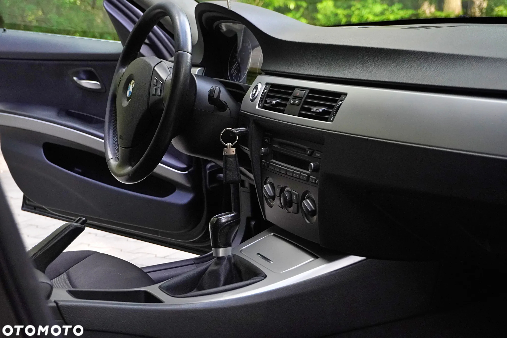 BMW Seria 3 320i - 12