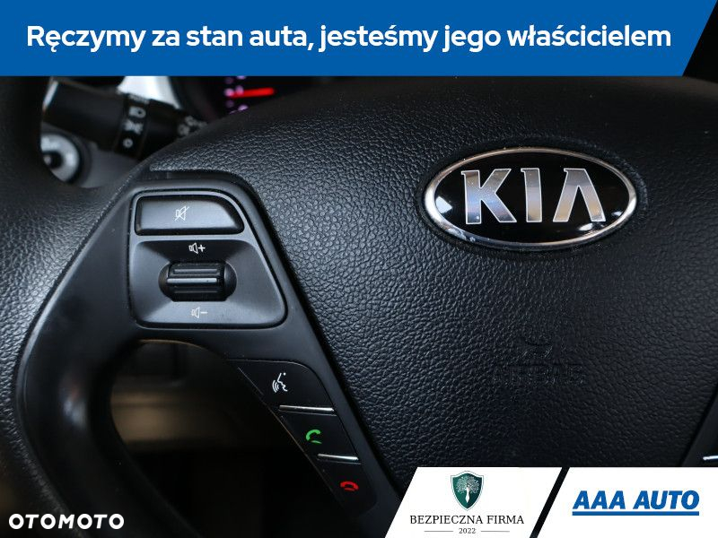 Kia Ceed - 16