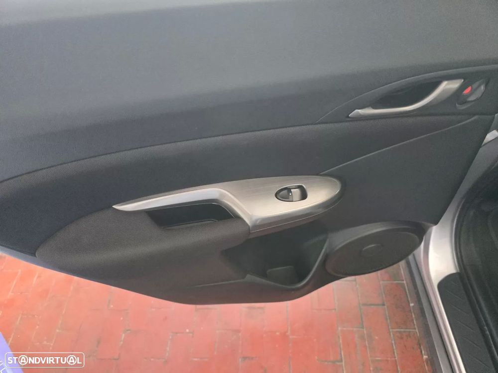 Honda Civic 1.4 i-VTEC Comfort - 11