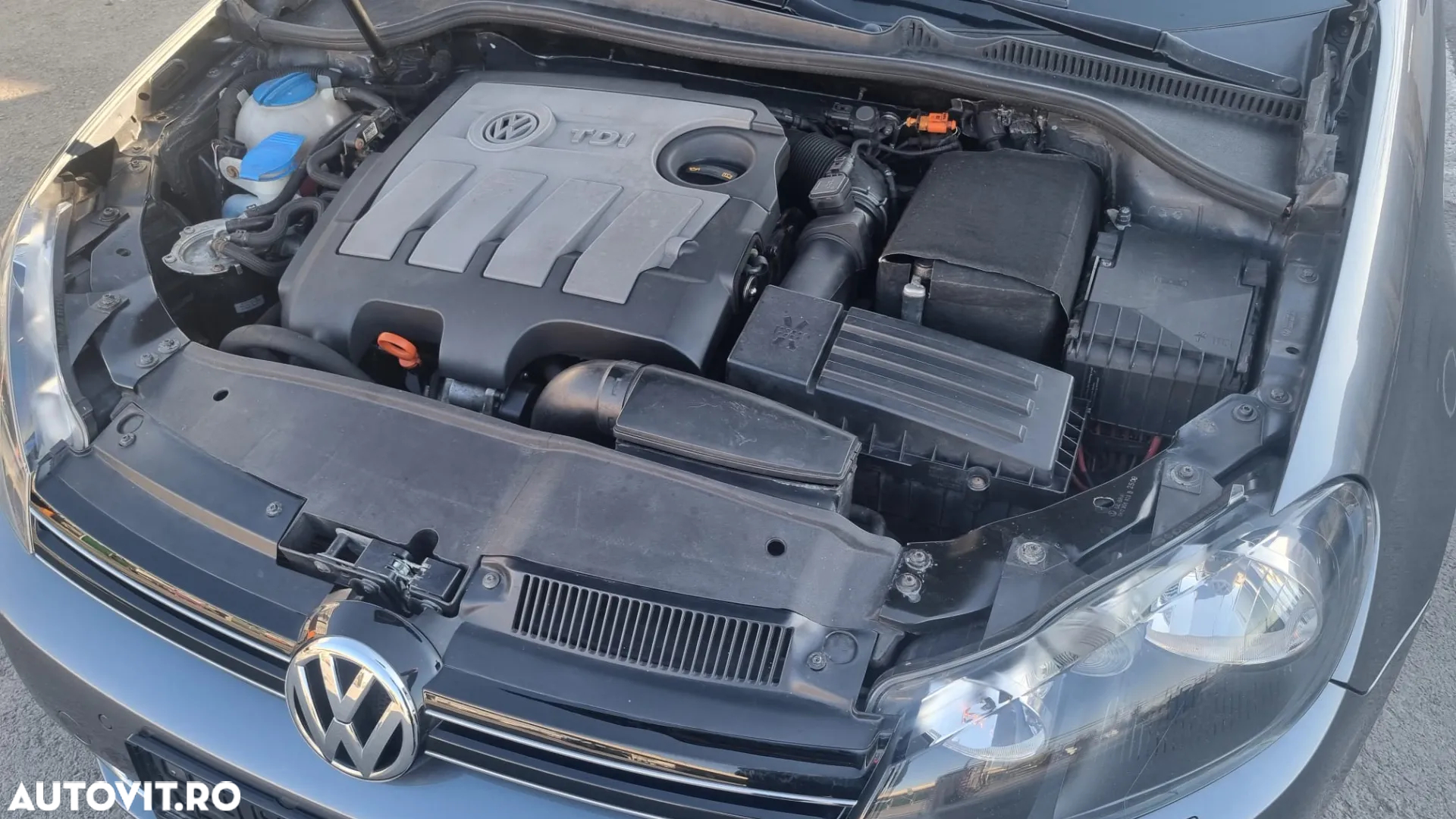 Volkswagen Golf 1.6 TDI BlueMotion Technology DPF Highline - 14