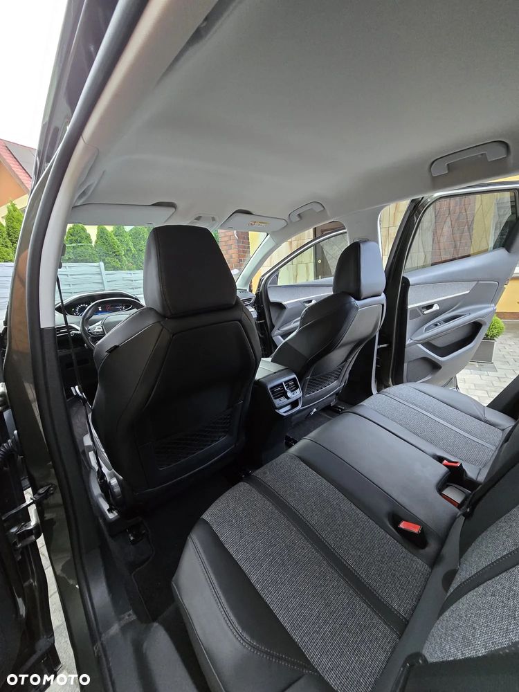 Peugeot 3008 1.2 PureTech Allure - 27