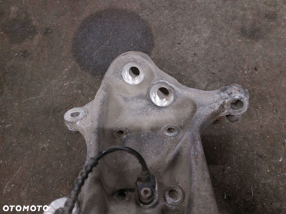 PIASTA ZWROTNICA PRAWA PRZÓD BMW F10 520d - 4