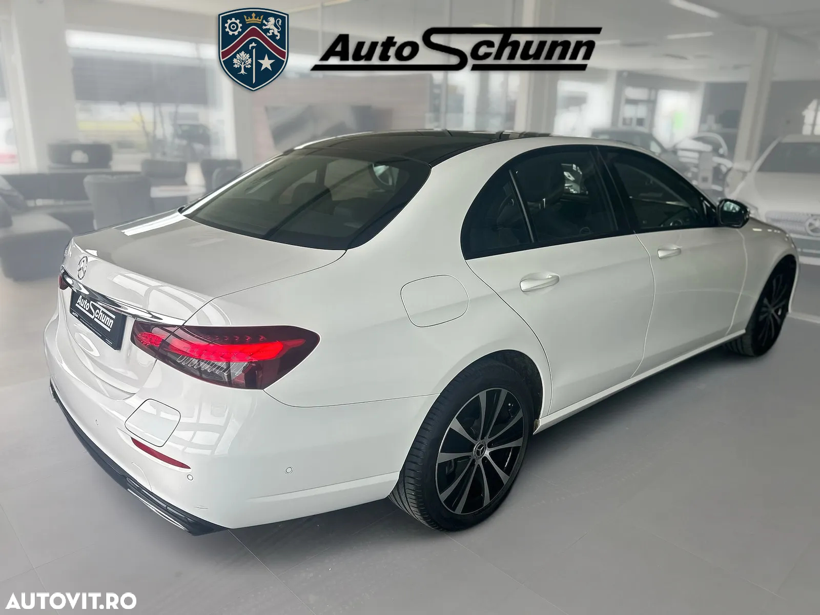 Mercedes-Benz E 300 de Aut. - 5