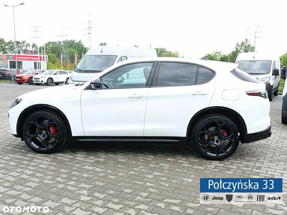 Alfa Romeo Stelvio - 9