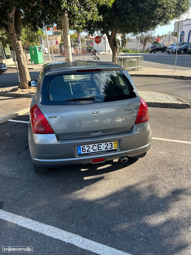 Suzuki Swift 1.3 16V GLX - 6