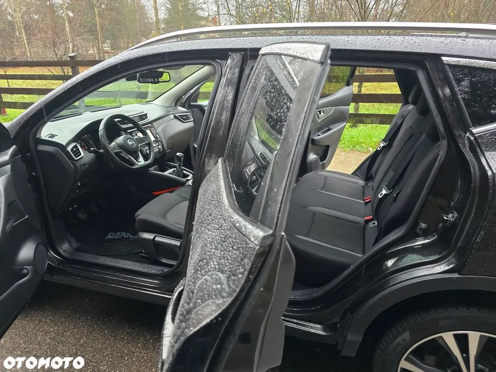 Nissan Qashqai 1.3 DIG-T TEKNA - 17