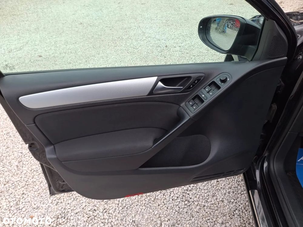 Volkswagen Golf 1.6 TDI DPF Trendline - 19