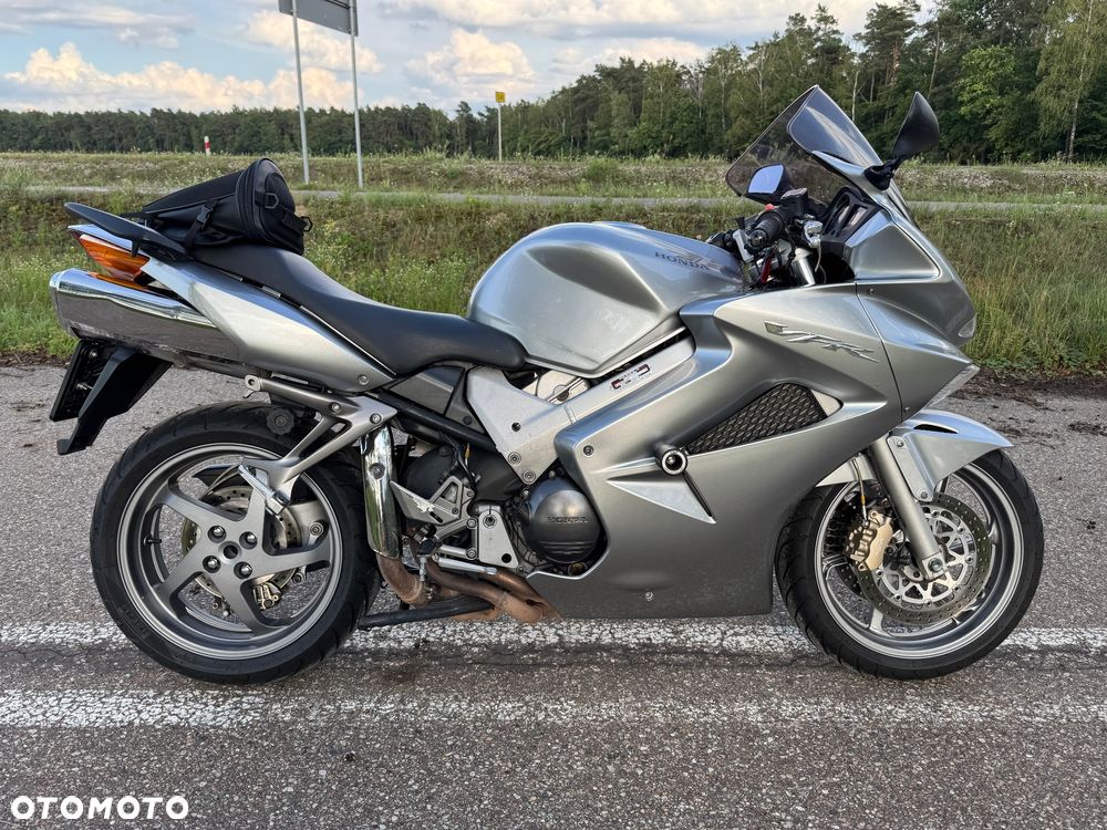 Honda VFR - 6